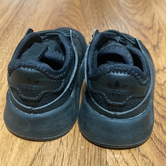 Adidas black sneaker - Picture 2 of 6